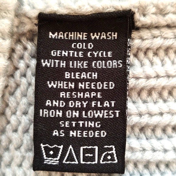 Norton McNaughton Petites Cable Knit Side Slit Turtleneck Sweater/ Size PM - Picture 9 of 9